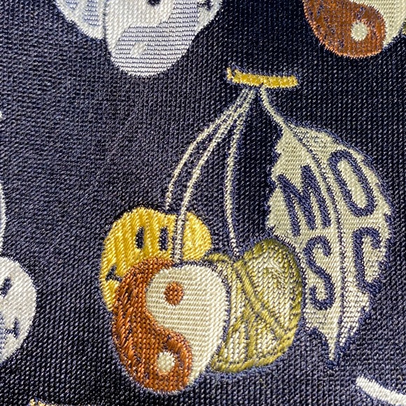 Vtg MOSCHINO Rare Silk Cherry Weave Necktie - Picture 2 of 12